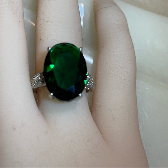 🎁NWT 10K STUNNING 9.50 CT RUSSIAN EMERALD & DIAMOND 10KT SOLID WHITE GOLD RING! - Picture 9 of 12